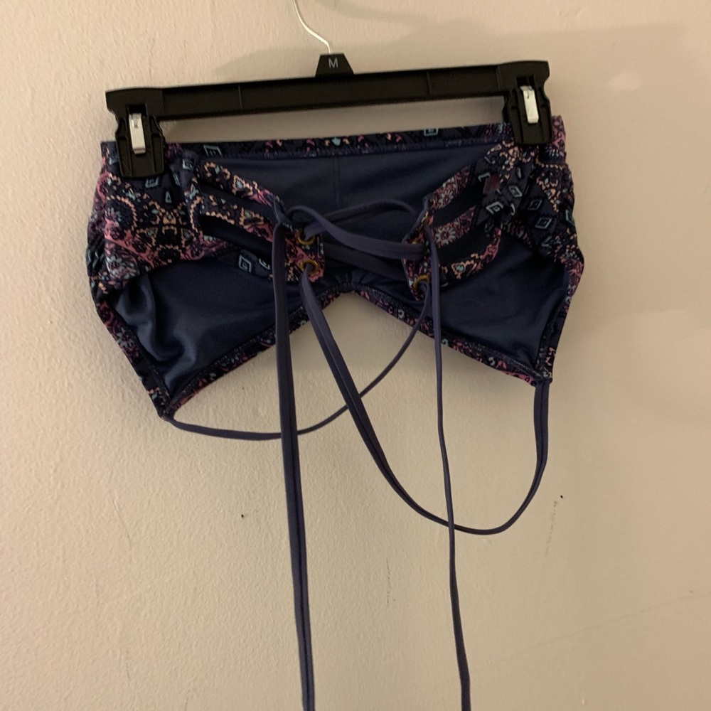 Bathing suit - Picture 2 of 5